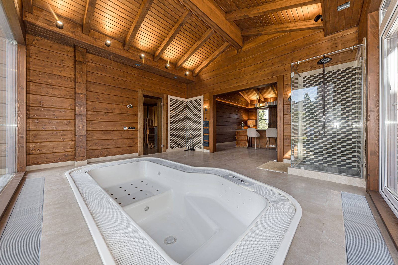 Банный комплекс — джакузи и парная